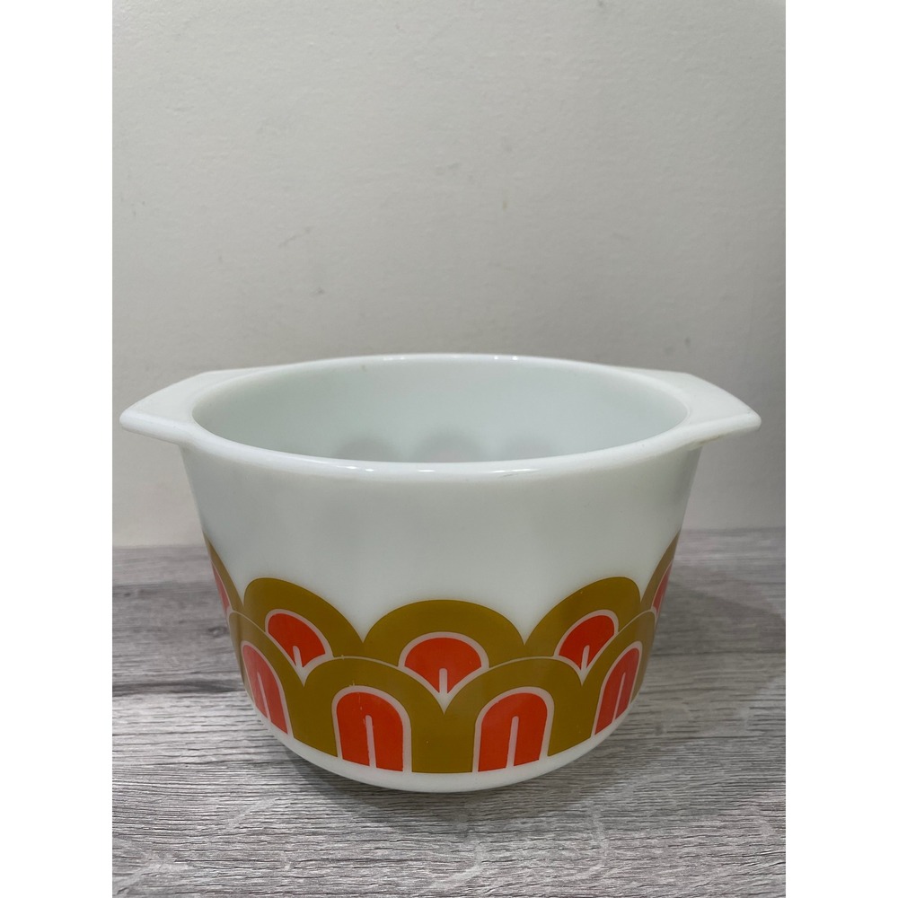Vintage Pyrex 443 1.5 Qt Arches Fish scales 1971 bowl Orange Gold Milk Glass - Picture 3 of 5